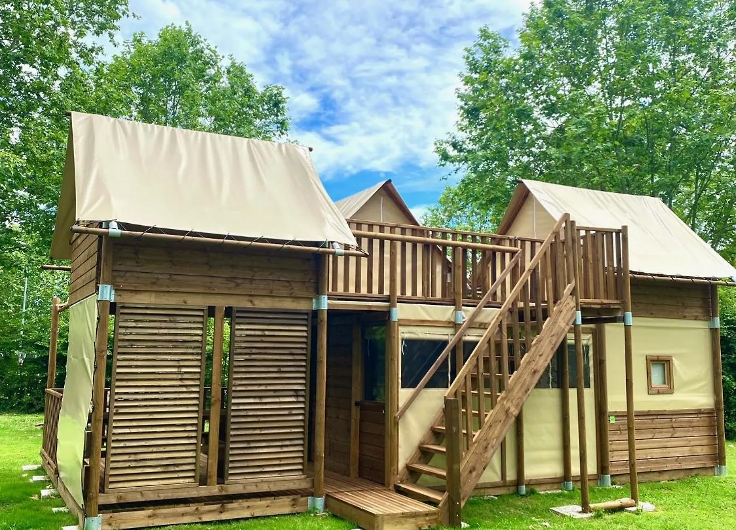 Camping De Thoissey ***