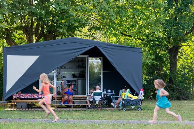 Camping De Thoissey ***